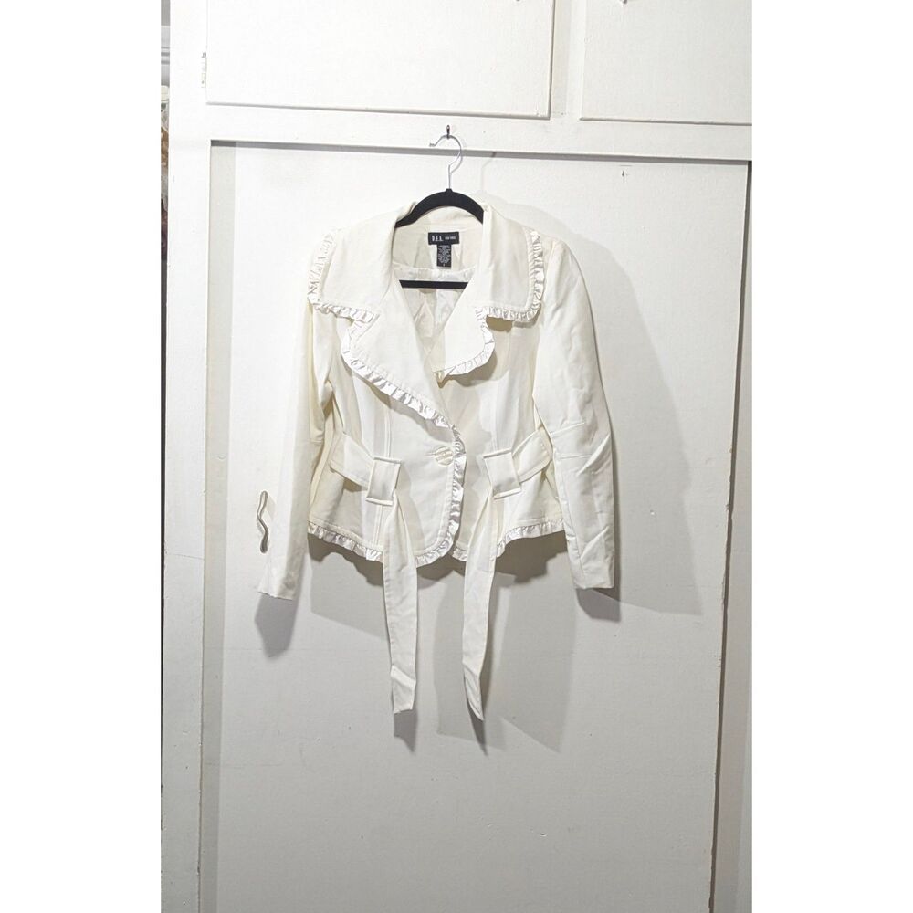 DFA New York Cream Ruffle Blazer sz. Small